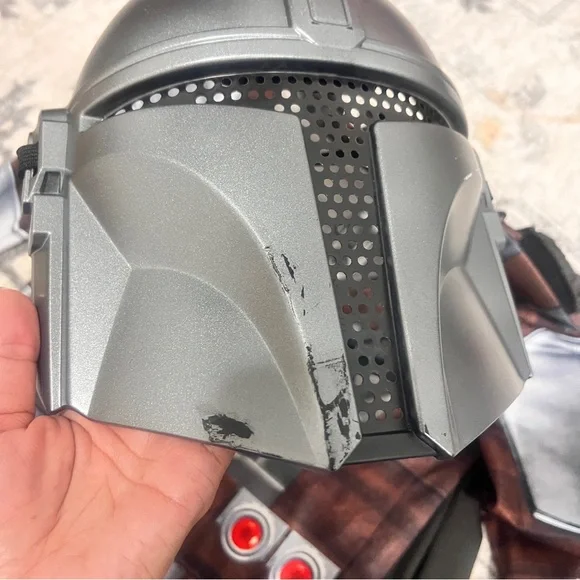 Kids Mandalorian Costume with Helmet - Picture 4 of 4